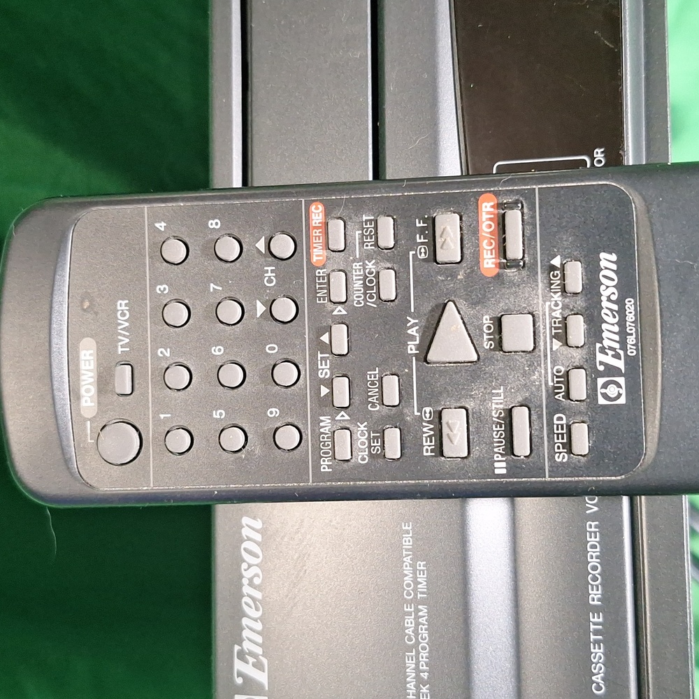 Emerson VCR With Remote In Good Condition Untested - Picture 2 of 10